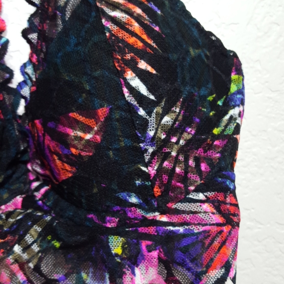 Victoria's secret PINK halter bralette medium - Picture 5 of 6